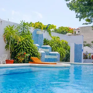 Maria De Lourdes *** Cancún