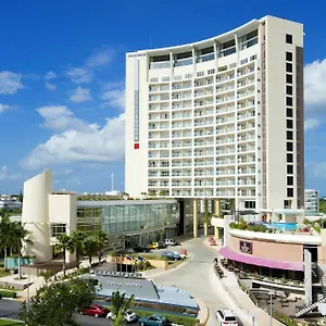 Hotel Krystal Urban & Club