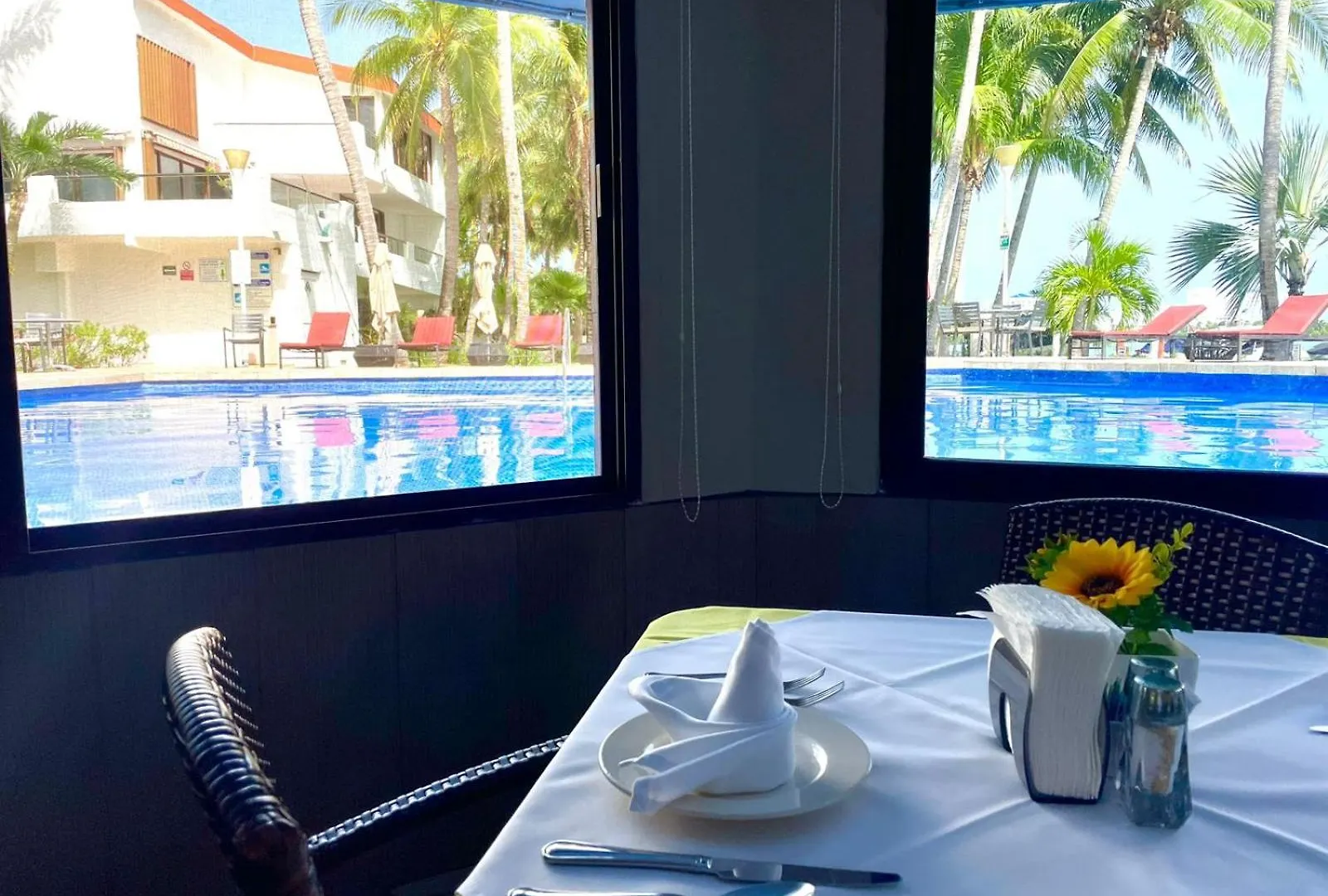 Sina Suites Cancun - Adults Only Отель
